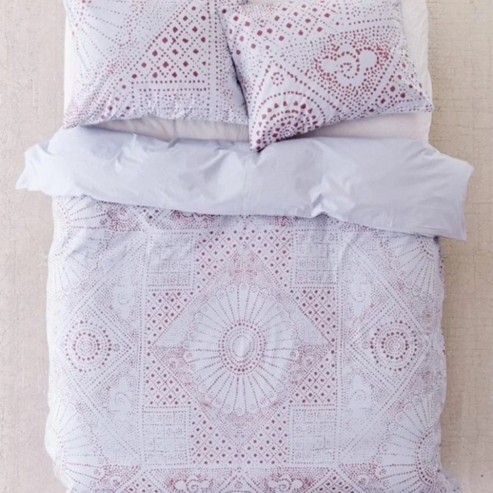 Urban Outfitters Rowan Bandhani duvet new twin xl